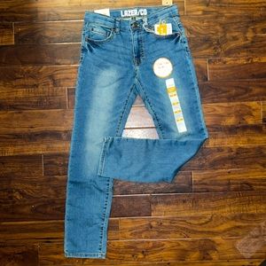 Lazer/co jeans NWT super soft slim/straight fit ⭐️